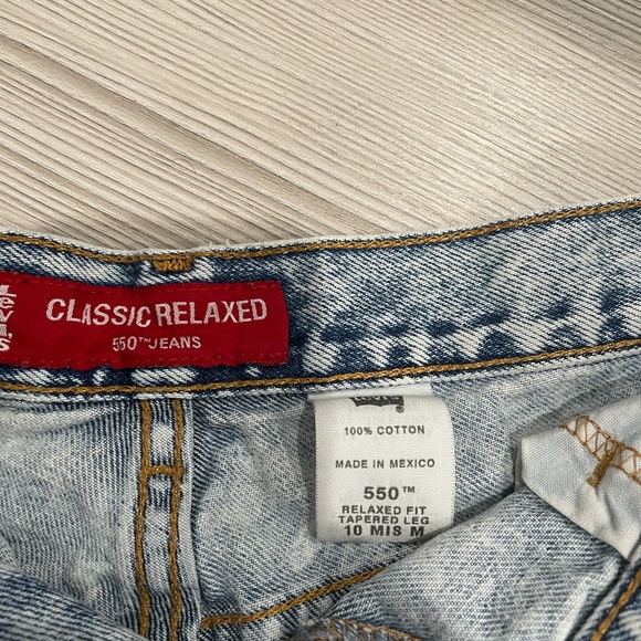 Levi denim shorts - Picture 2 of 3